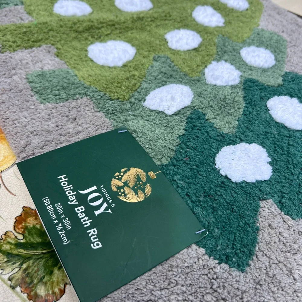 Christmas Tree Bath Mat Very Thick Very Soft!! Brand New